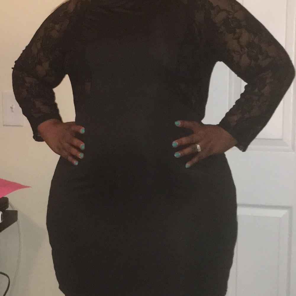 Lace bodycon dress plus size