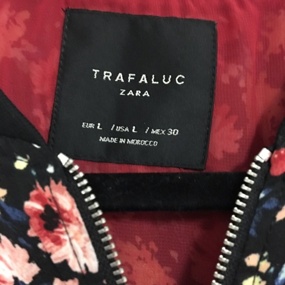 Light weight floral jacket - Picture 3 of 3