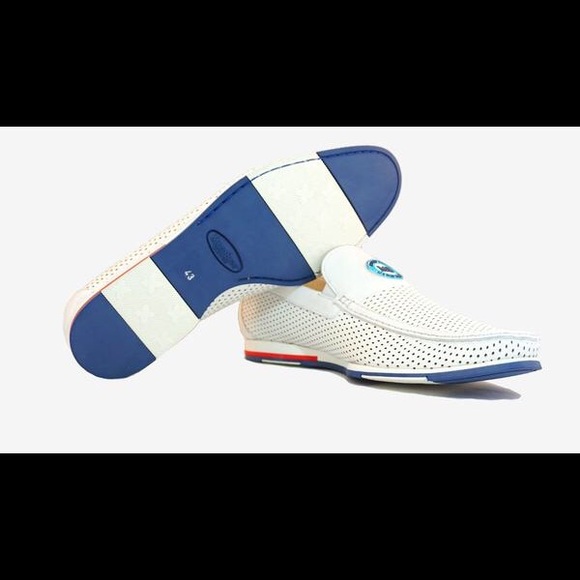 Men white leather loafers. NWT