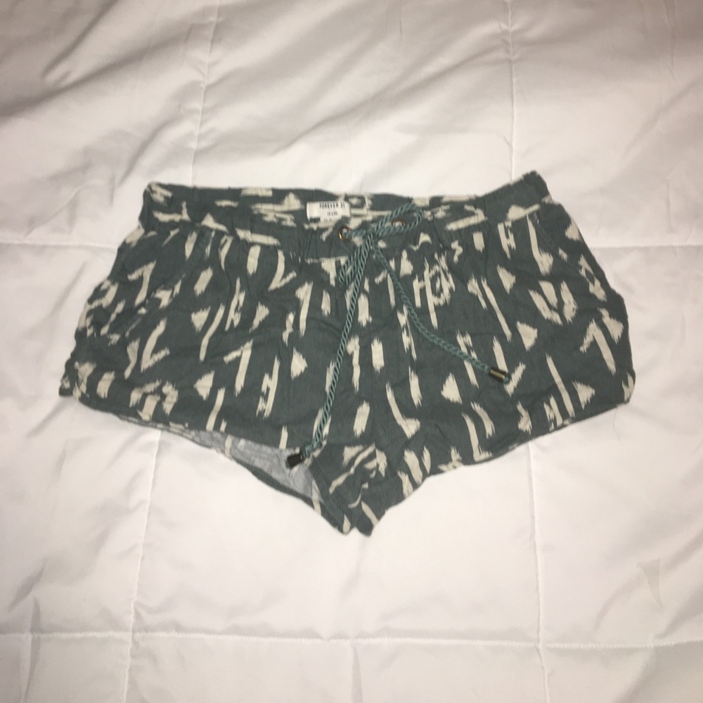 Olive green pattern shorts