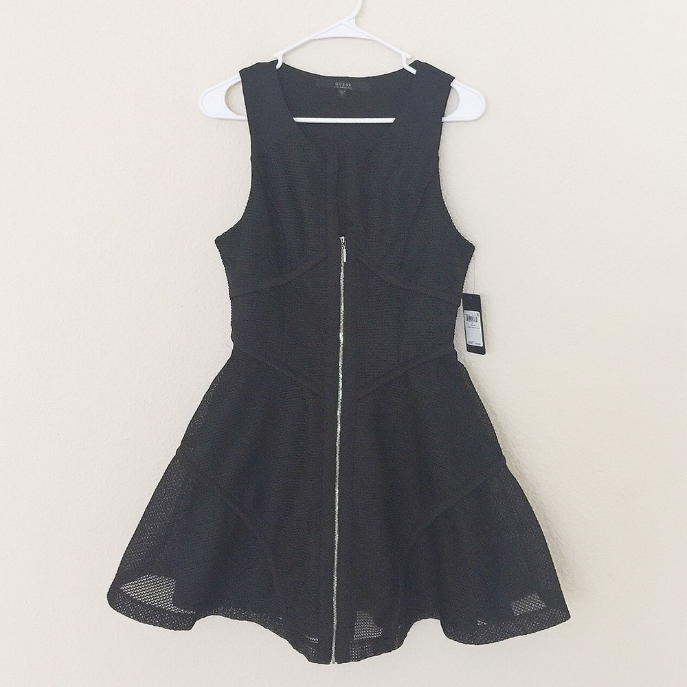 🎉HP🎉 NWT Guess fit and flare black dress SZ 6 - Picture 3 of 6