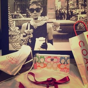 ❤️❤️Coach Wristlet❤️❤️