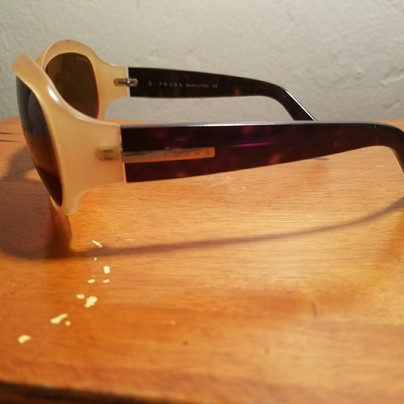 Prada Sunglasses - Picture 4 of 6