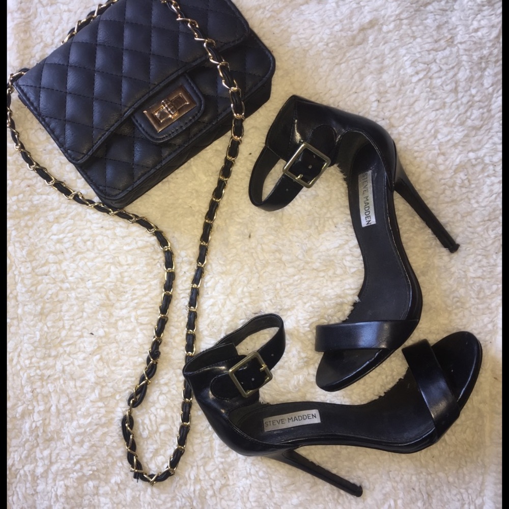 SOLD * DO NOT BUY *SEXY STEVE MADDEN STRAP HEEL👠