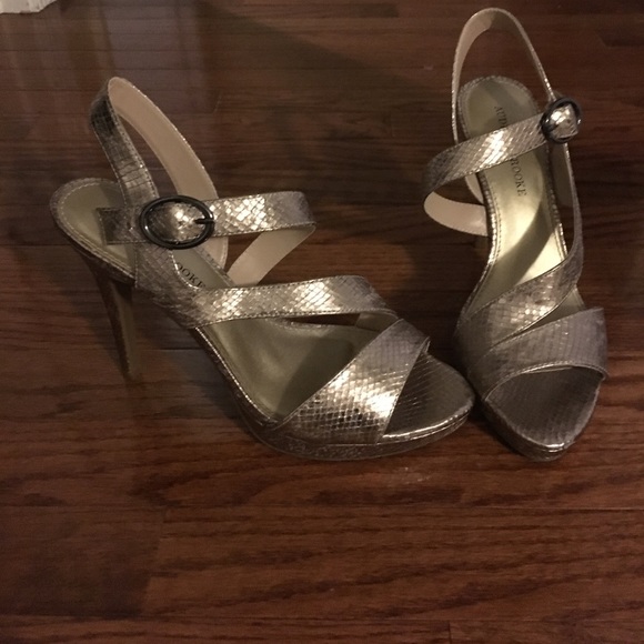 Fun high heels - Picture 1 of 2