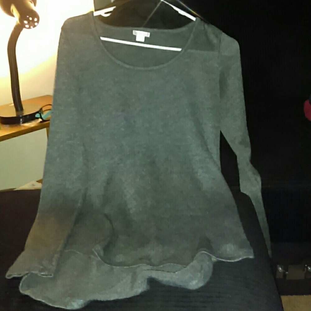 Light weight sweater