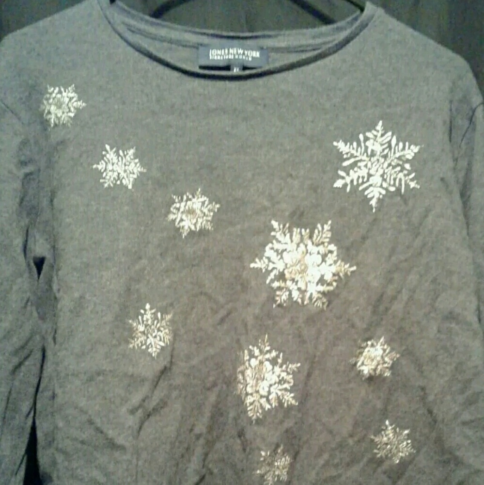 Jones of New York Grey Snowflake Sweater