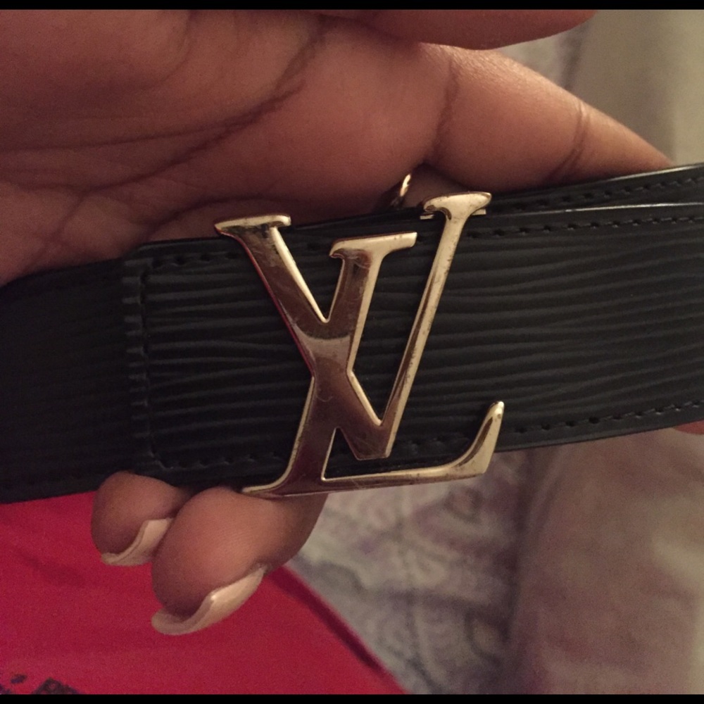 Black leather Louis Vuitton belt 100% authentic!!!