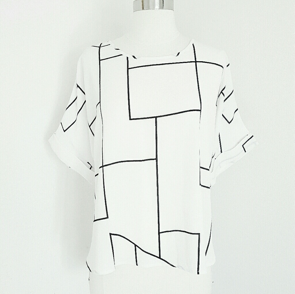 Black and White Abstract Print Oversized Blouse