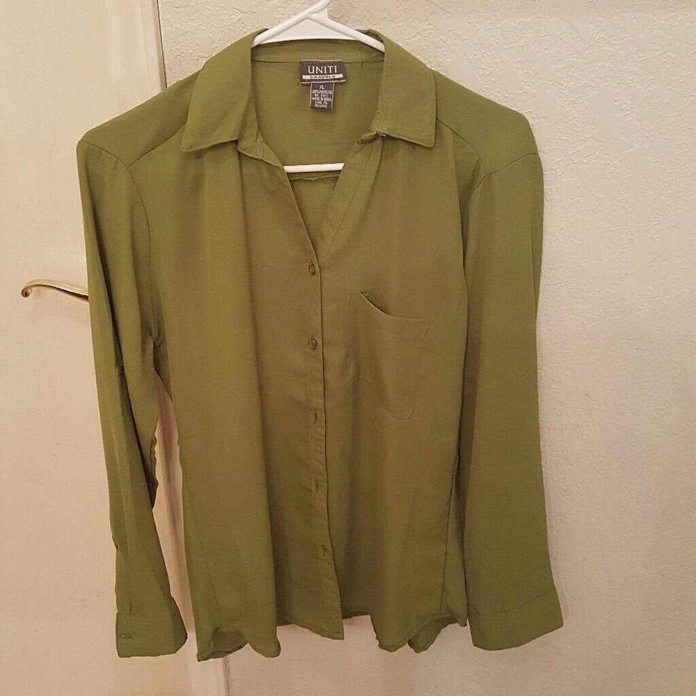 NWOT OLIVE GREEN BLOUSE