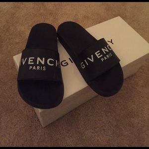 100% authentic Givenchy slides size 5.5 in womens!
