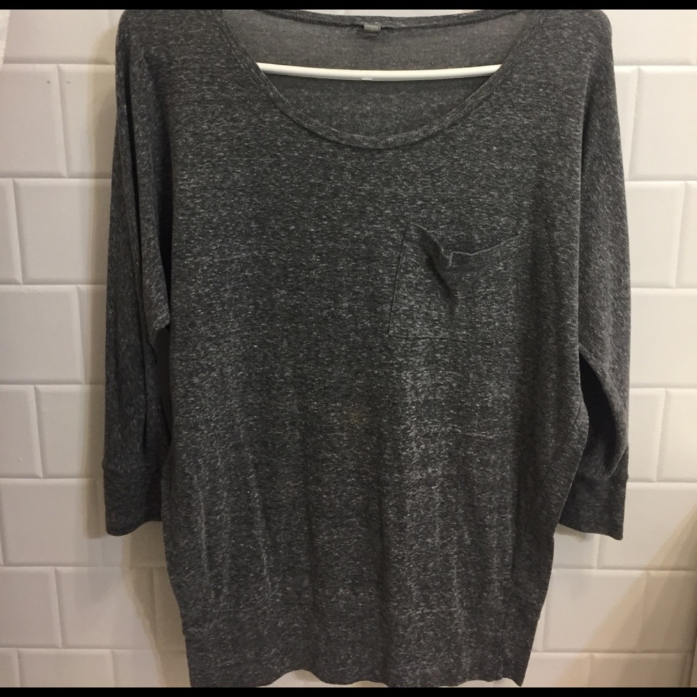 Grey 3/4 sleeve t-shirt