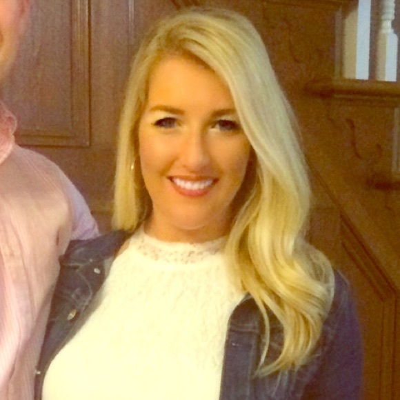 💋MEET YOUR POSHER PAIGE 💋 - Picture 2 of 3