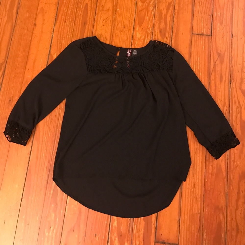 Black Top with thick lace details