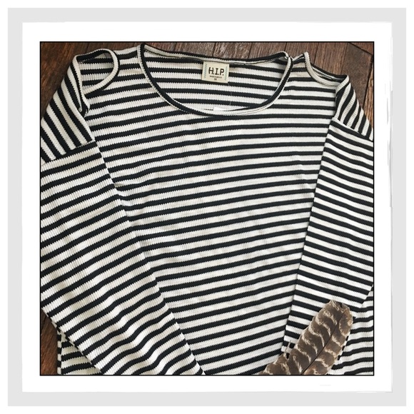 {Plus} Cold Shoulder Striped Contrasting Hem Top - Picture 2 of 5