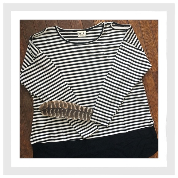 {Plus} Cold Shoulder Striped Contrasting Hem Top - Picture 3 of 5