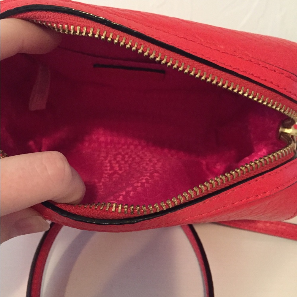 Mid - size, cross body Kate Spade purse - Picture 3 of 4