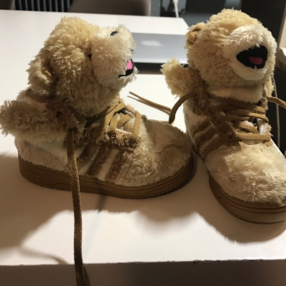 Toddler adidas bear sneakers
