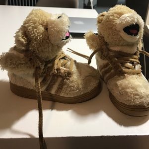 Toddler adidas bear sneakers