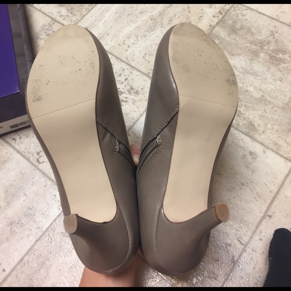 ‼️SOLD‼️Madden Girl Greer Grey Paris Bootie - Picture 3 of 4