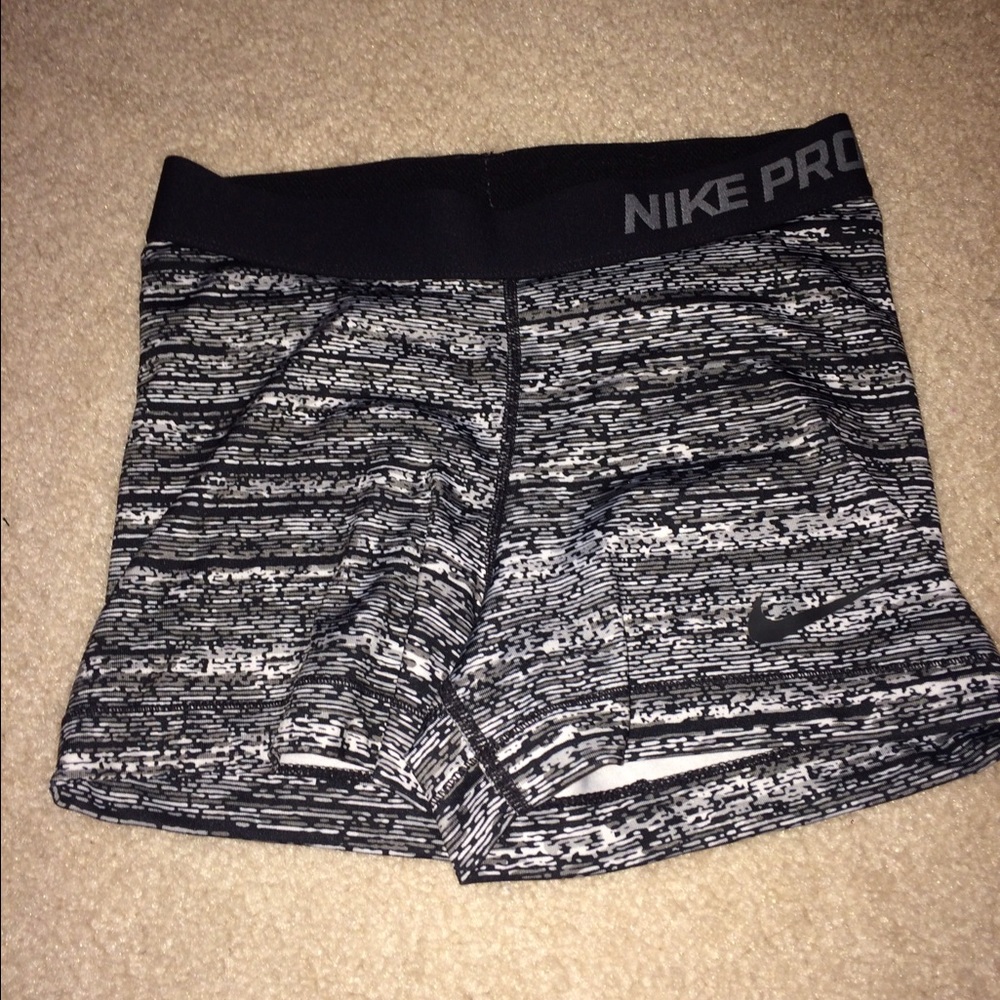 Nike Pros (AS)