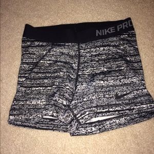 Nike Pros (AS)
