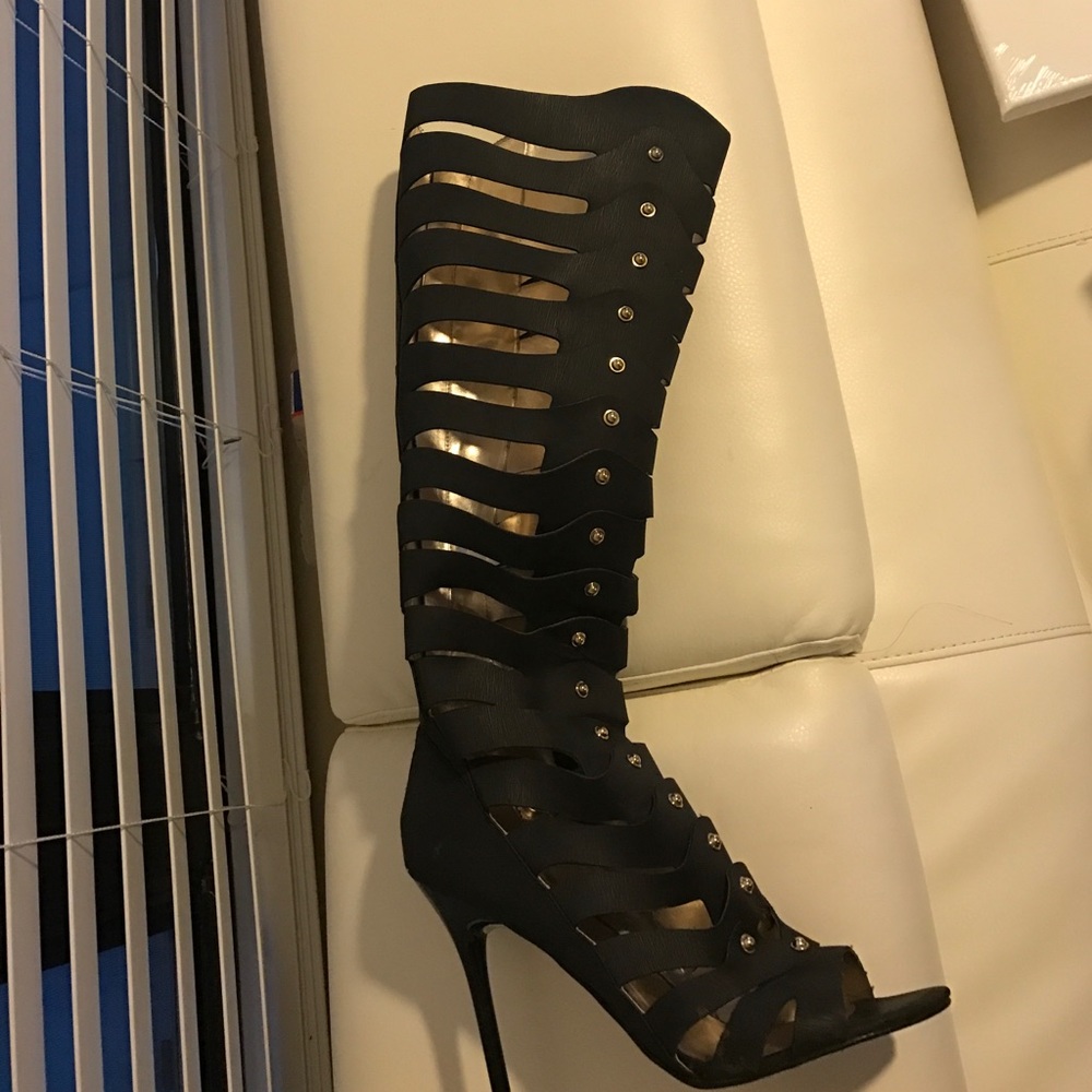 Bebe Gladiator Knee high sandals