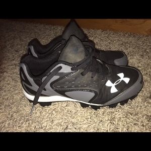 Under armor baseball spikes