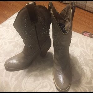 Women's Boots