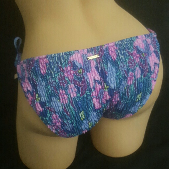 Victoria's Secret 32B M BIKINI BUNDLE NWT