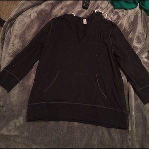 3/4 black v neck with hoodie