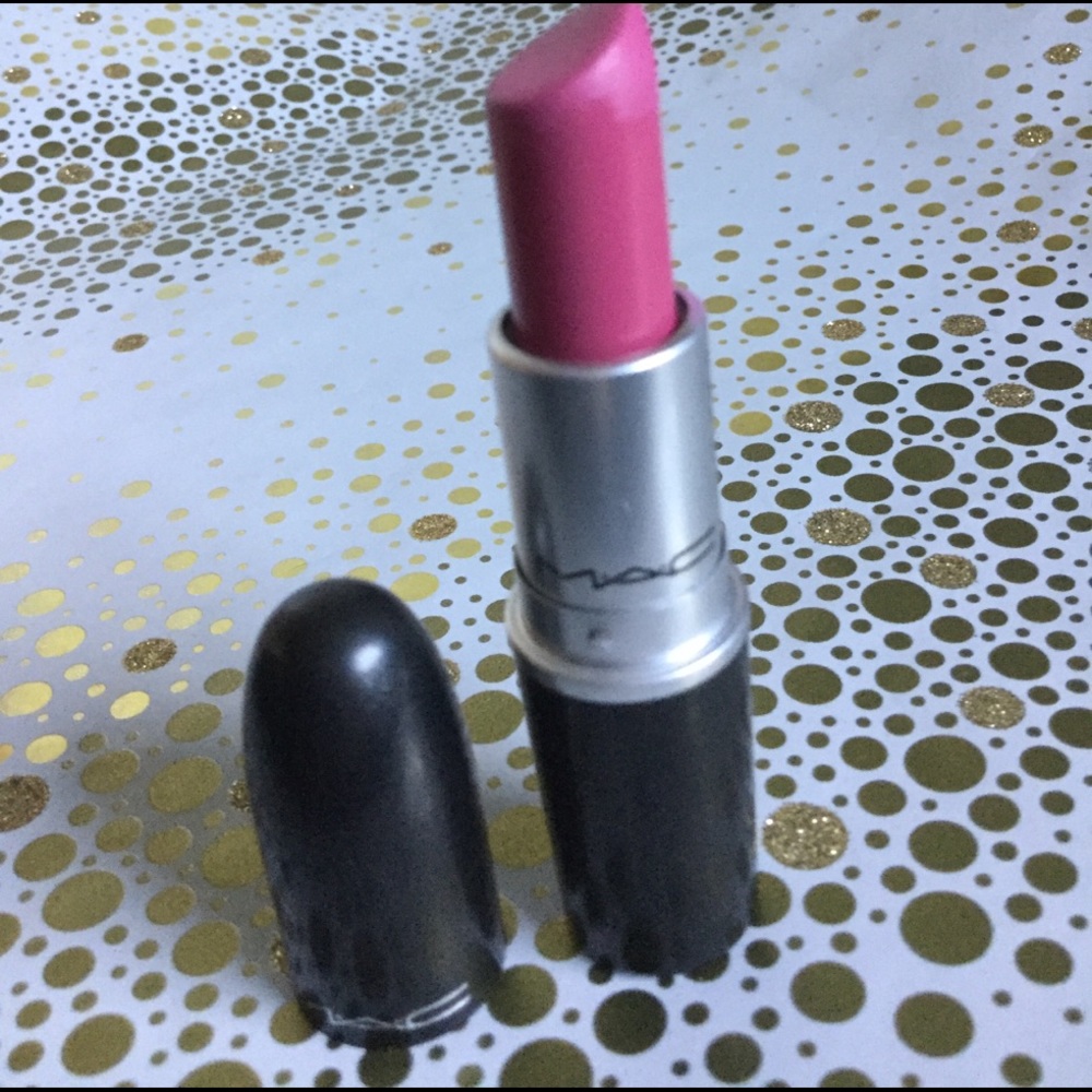 MAC Satin Lipstick (Pink Nouveau)