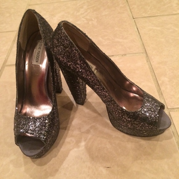 Steve Madden glitter peep toe heels - Picture 3 of 6