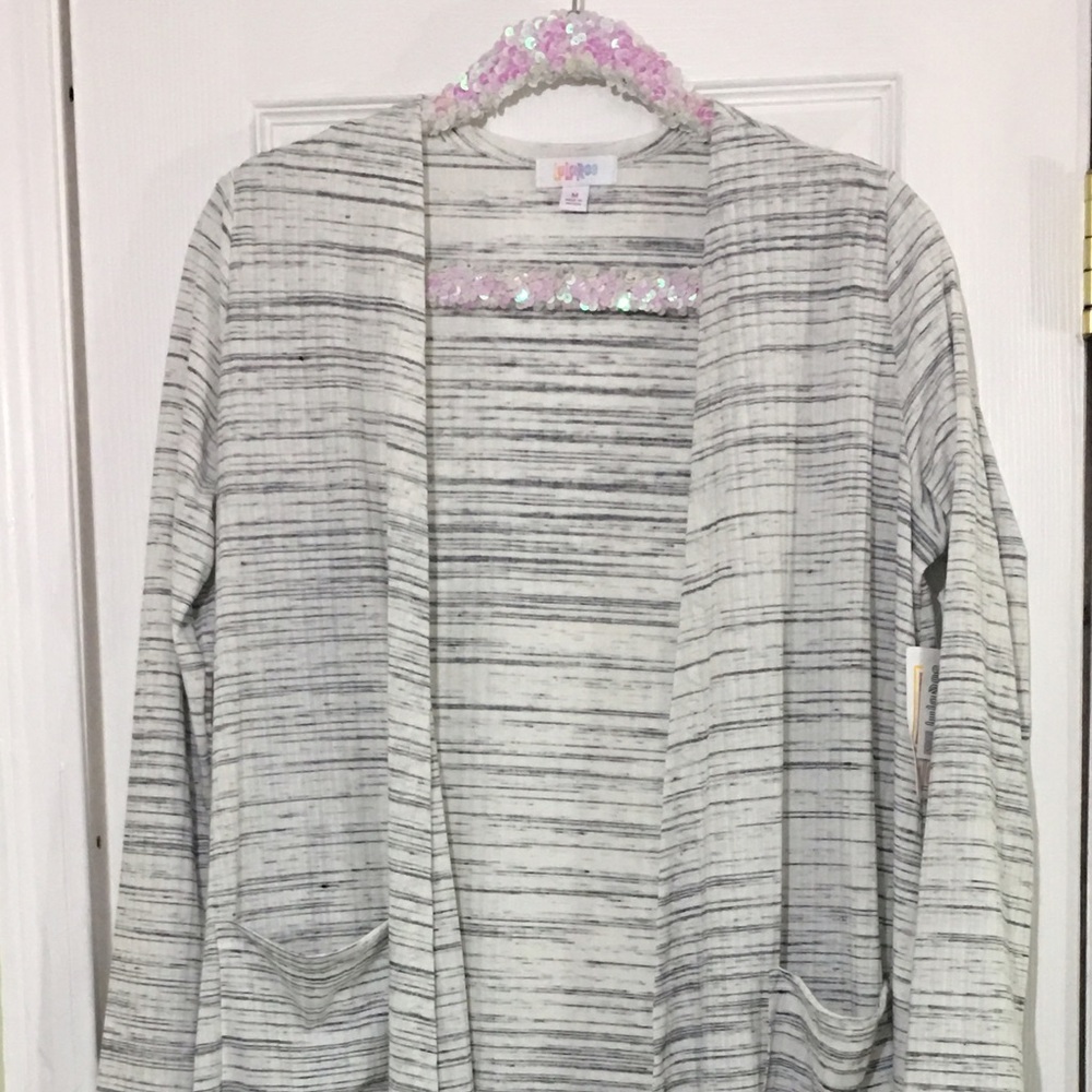 NEW LuLaRoe Medium Sarah Duster White OFFERS 🙌🏻