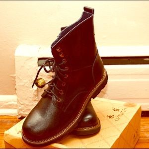 GORGEOUS rugged vegan military-style boots! ❤️