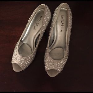 kelly&katie silver open toed heels
