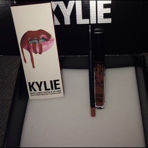 Kylie lip kit Dolce K