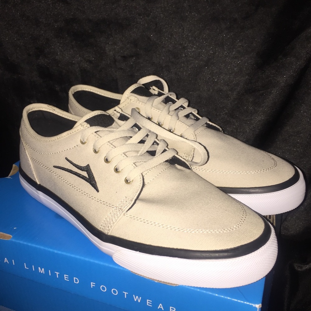Lakai tan & white skate shoes authentic