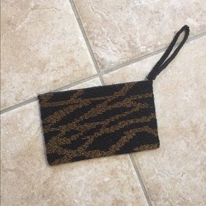 Adorable blk & brown tone beaded evening wristlet