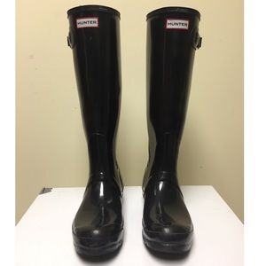 HUNTER black glossy rain boots