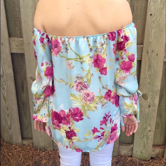 Floral off shoulder - Picture 3 of 3