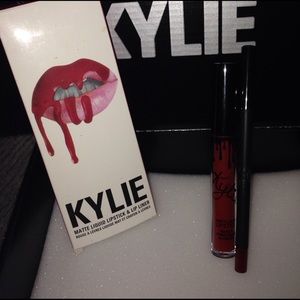 Kylie lip kip Mary Jo K