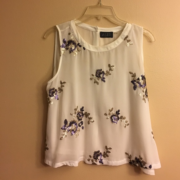 ASTR Blouse - Picture 1 of 5