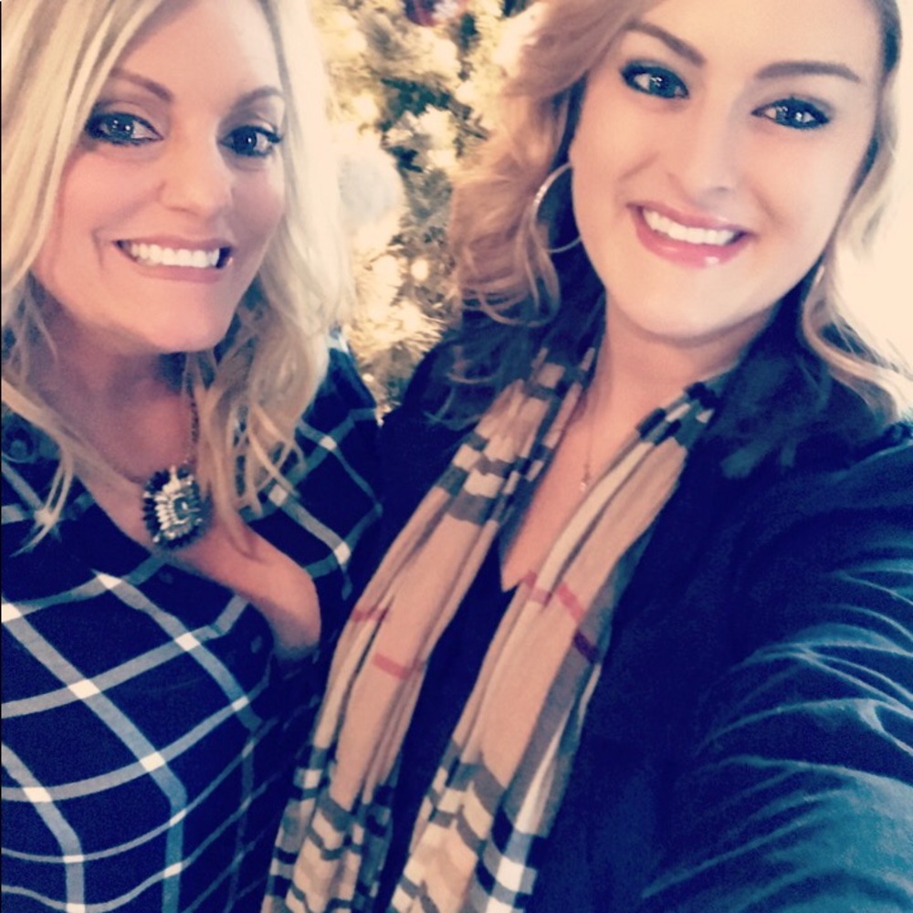 Meet your Posher, Monica