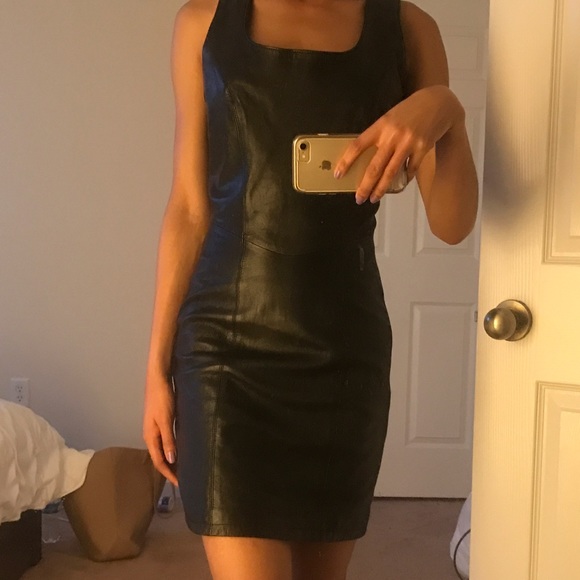 Black leather dress - Picture 3 of 3