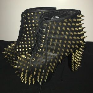 🎉🎉 Fully Spiked Jeffrey Campbell Black Leather