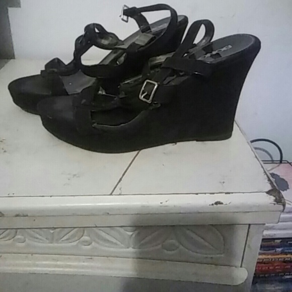 Strappy black wedges - Picture 2 of 4