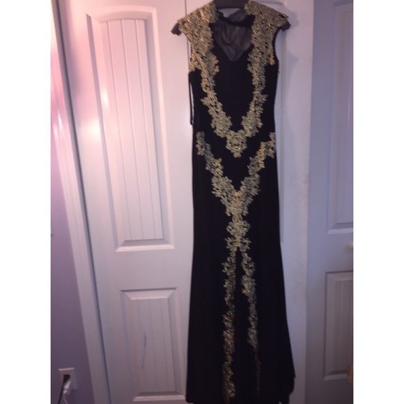 Prom dress - Picture 4 of 4