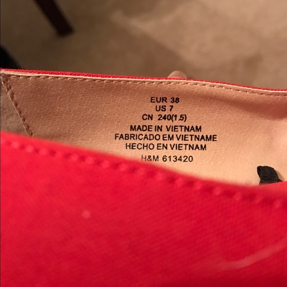 Red Open toed flats - Picture 3 of 3