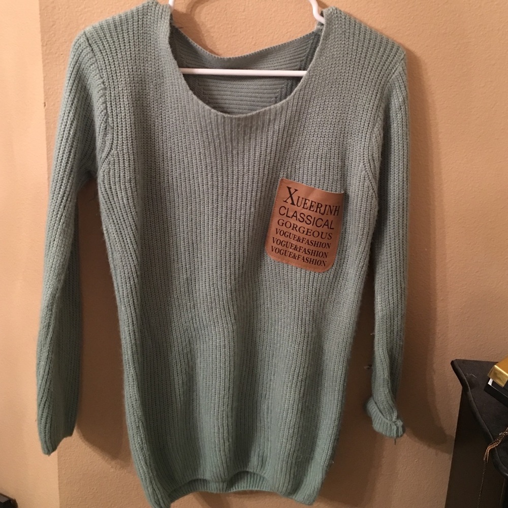 Green pocket sweater